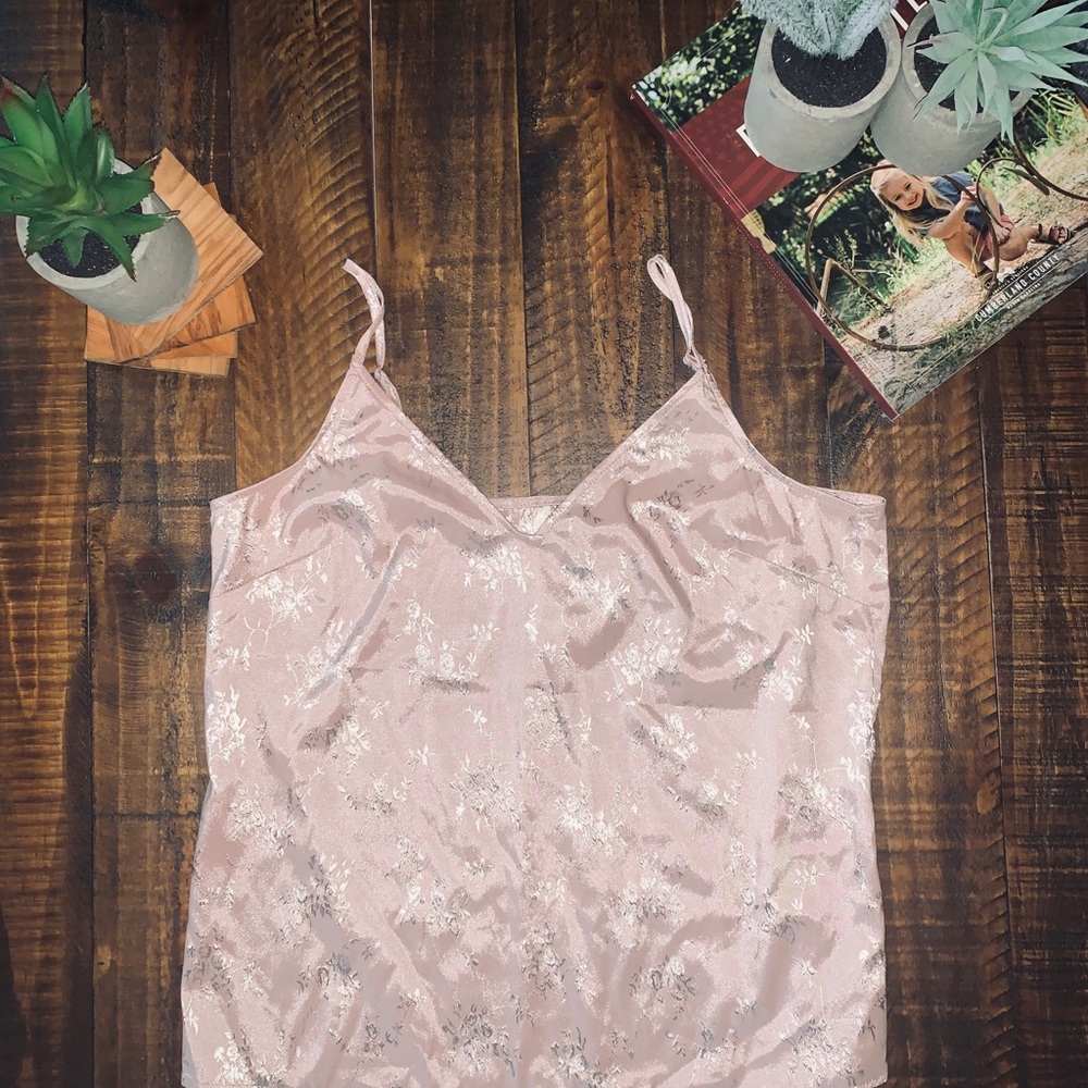 Express pink top - Picture 4 of 4